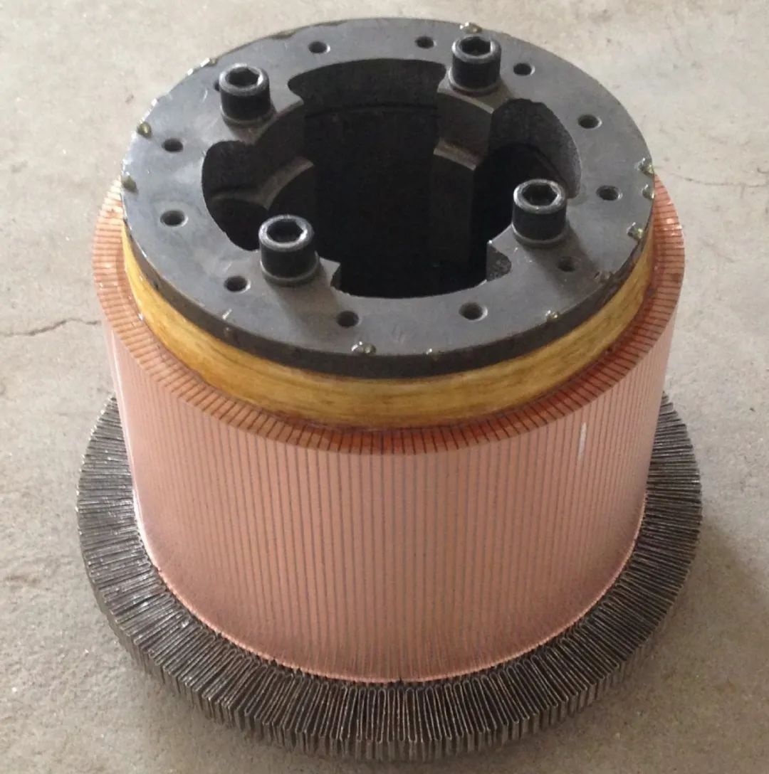 Briefly analyze the number of DC motor commutators and relative position control