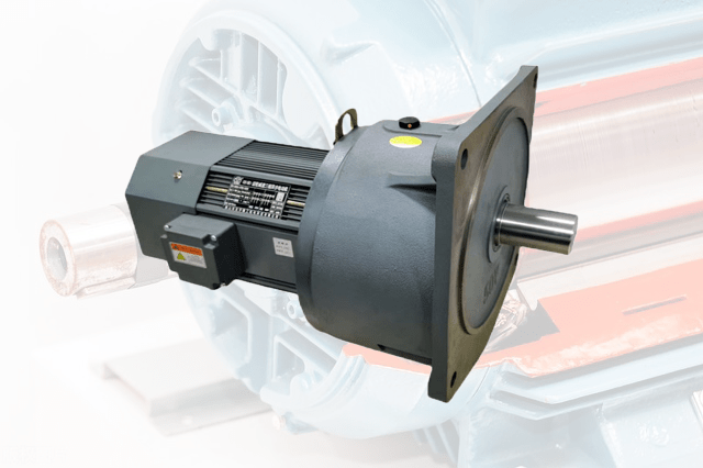What is the difference between a three-phase synchronous motor and a three-phase asynchronous motor?