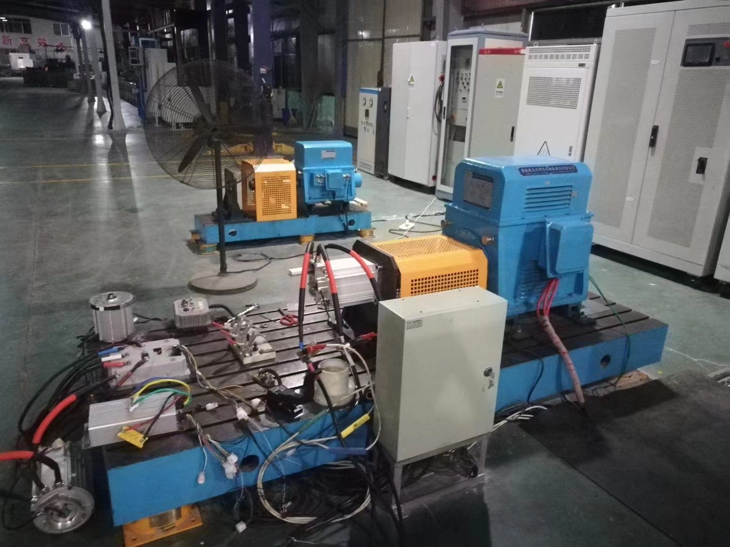 Analysis of permanent magnet synchronous motor and AC asynchronous motor